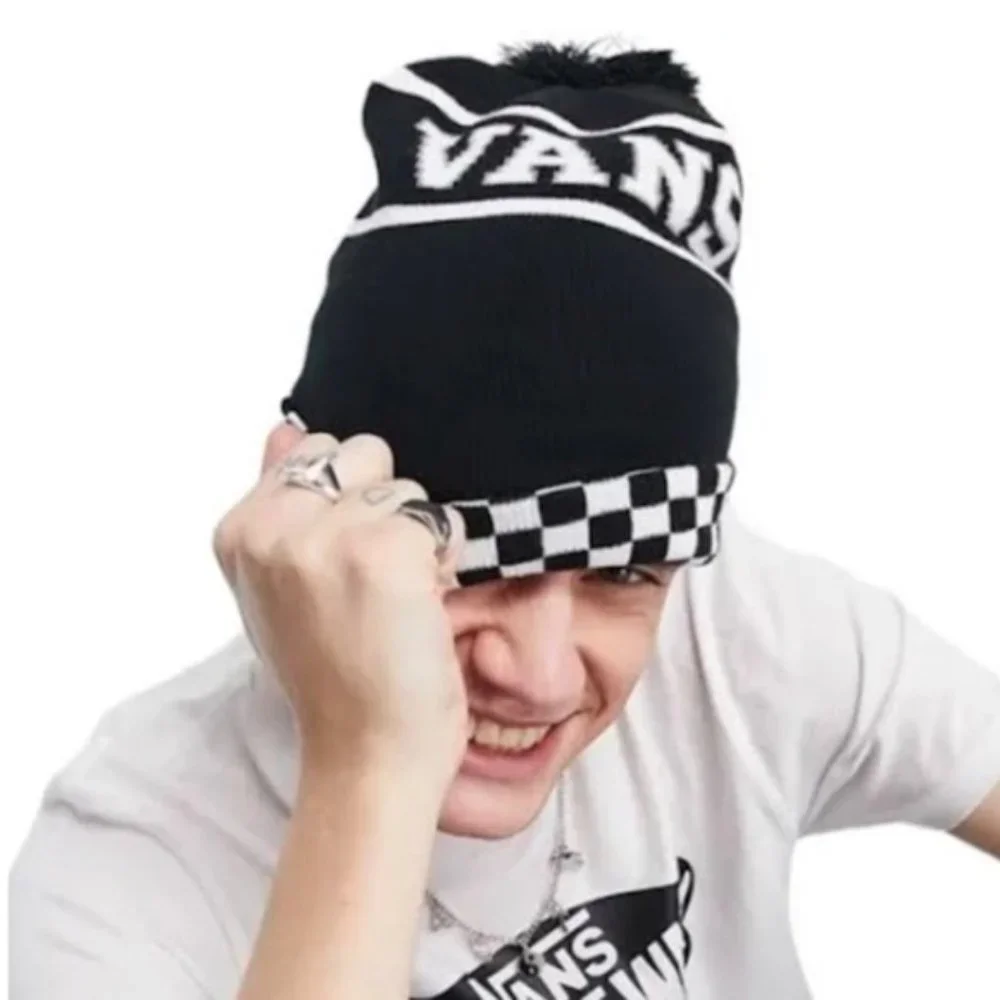VANS Spirit Pom White Black Beanie Unisex Knit Hat One Size VN0A5LG3Y28 - Picture 3 of 6